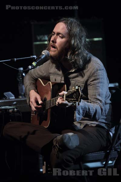 MIDLAKE - 2010-11-04 - PARIS - La Cigale - Timothy Patrick Smith